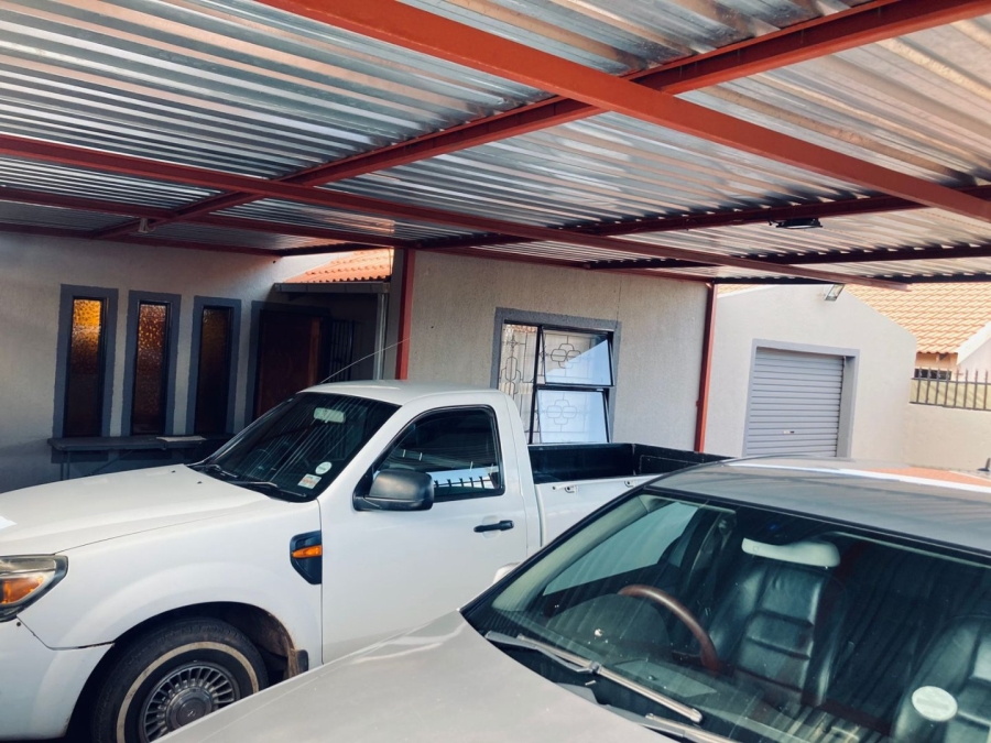 2 Bedroom Property for Sale in Mabopane Unit X North West